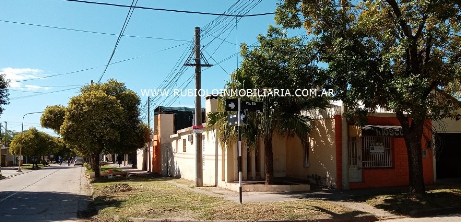 VENDIDO - SUNCHALES - ILLIA 107 - ESQUINA A UNA CUADRA DE AV. H. IRIGOYEN - CASA + Dpto + Local