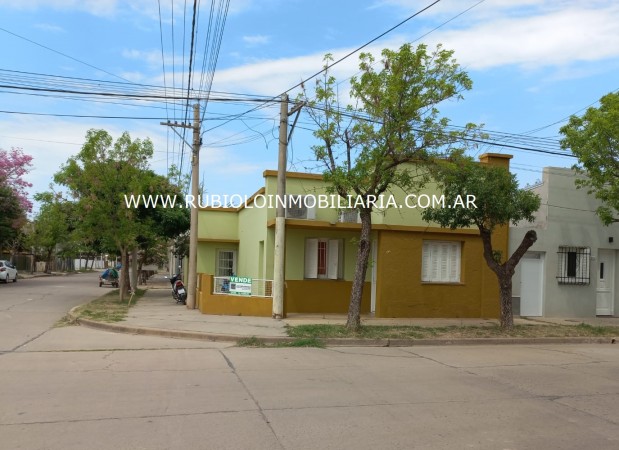 VENDIDO - SUNCHALES -  A 3 CUADRAS DE PLAZA LIBERTAD - VIVIENDA 2 DORMITORIOS - GARAGE - Todos los servicios