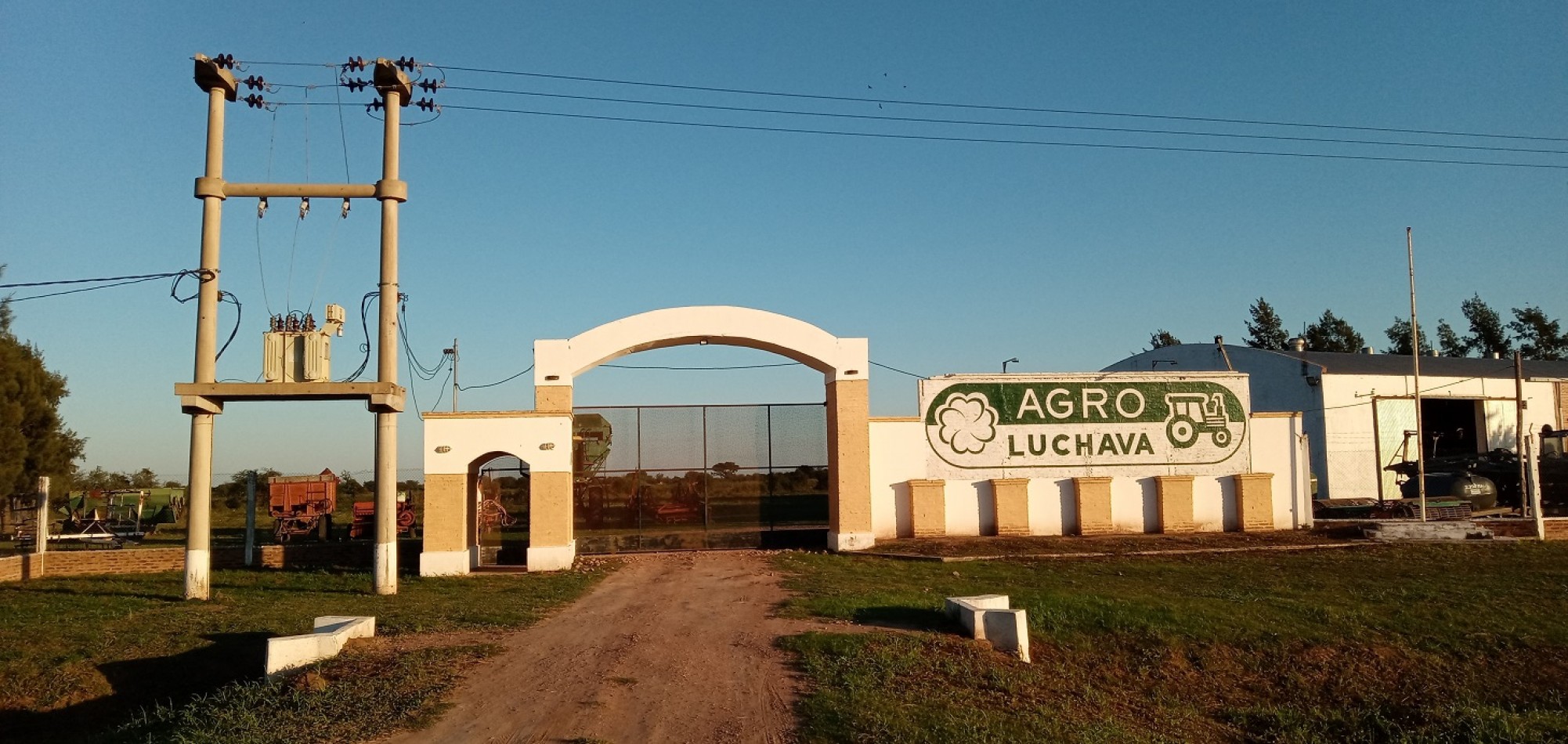 VILLA ANGELA - CHACO - RUTA 95 -KM. 1016 - LOTE DE 9415 M2 CON GALPON DE 450 M2 Y VIVIENDA