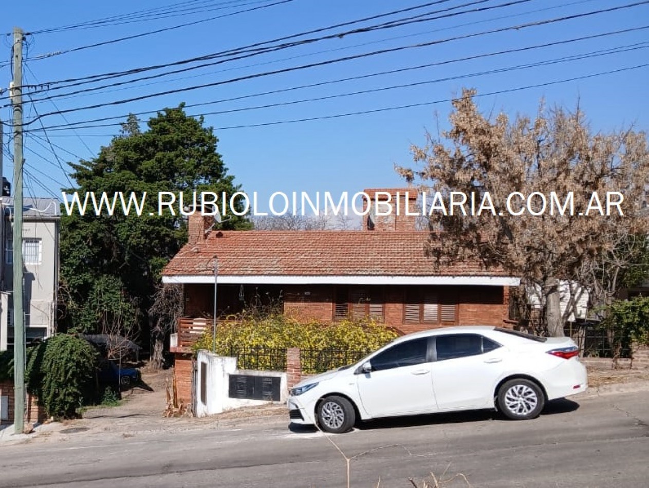 VILLA CARLOS PAZ - Cordoba - Casa 2 Dormitorios - Estacionamiento - 3 cuadras del Kuku