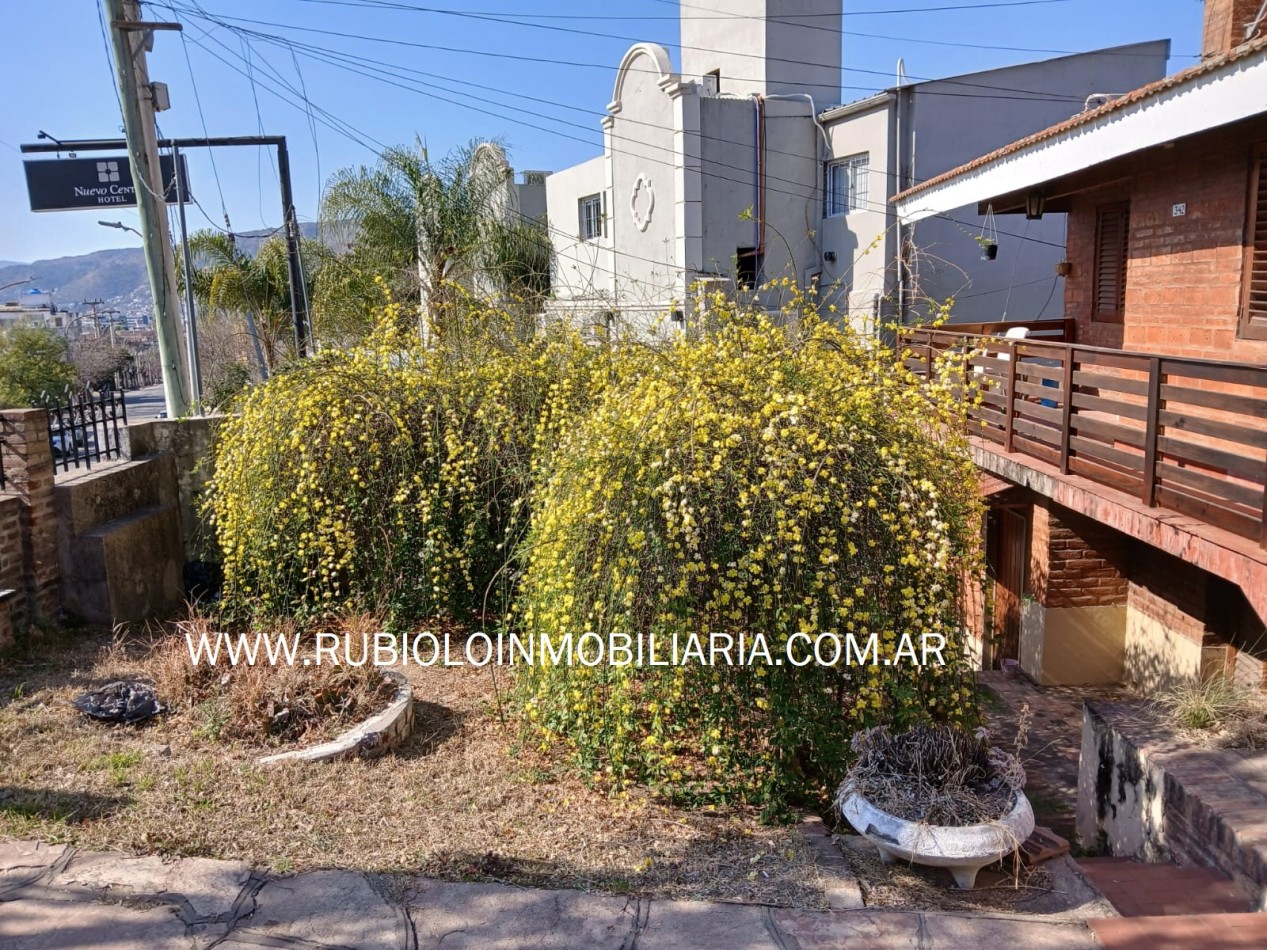 VILLA CARLOS PAZ - Cordoba - Casa 2 Dormitorios - Estacionamiento - 3 cuadras del Kuku