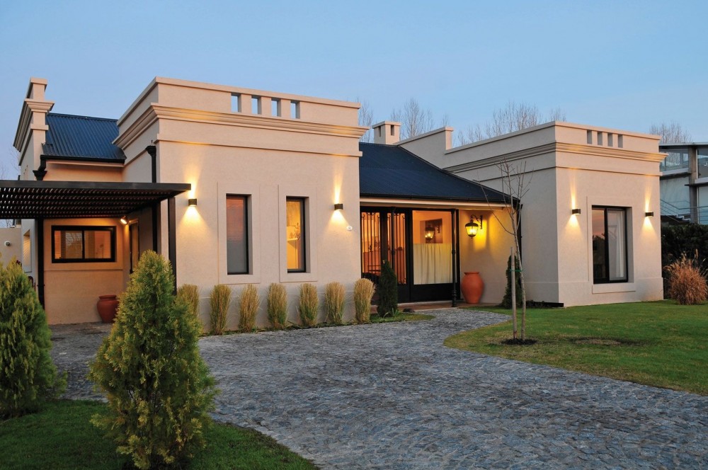 UNA CASA ES UNA MAQUINA COMPLICADA EN LA QUE CADA DIA SE AVERIA ALGUNA COSA, POR ESO ES HEROICO POSEER, MANTENER Y RENOVAR UNA"