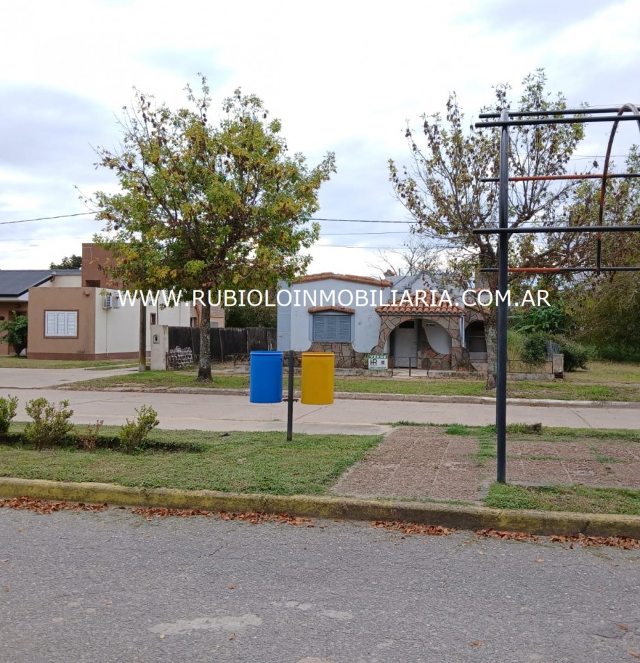 TACURAL - Sta. Fe .- CASA EN AVDA. 9 DE JULIO DE 150 M2 - LOTE DE 700 M2. ....A REMODELAR
