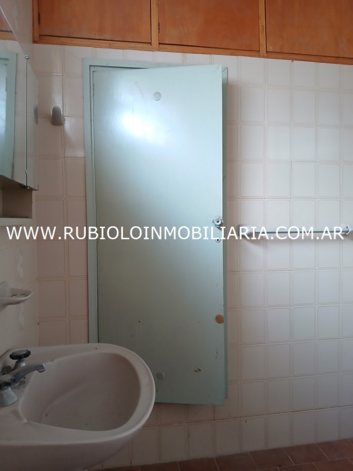 TACURAL - Sta. Fe .- CASA EN AVDA. 9 DE JULIO DE 150 M2 - LOTE DE 700 M2. ....A REMODELAR