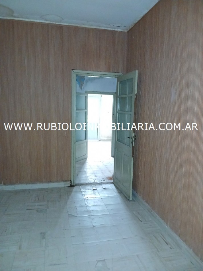 TACURAL - Sta. Fe .- CASA EN AVDA. 9 DE JULIO DE 150 M2 - LOTE DE 700 M2. ....A REMODELAR