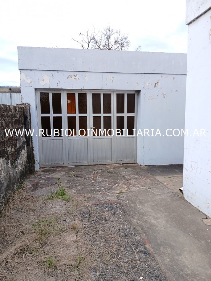 TACURAL - Sta. Fe .- CASA EN AVDA. 9 DE JULIO DE 150 M2 - LOTE DE 700 M2. ....A REMODELAR