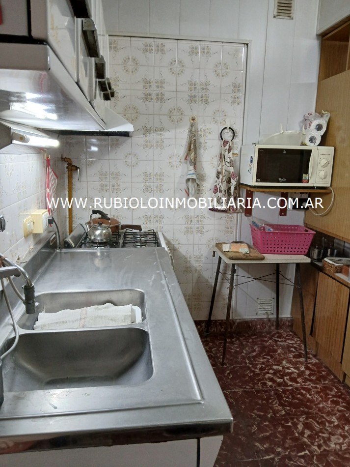 RAFAELA - AVDA. R.S. PEÑA 137 - 3 Dormitorios - 2 Baños - Garage - Sector Oficina o Actividad Comercial