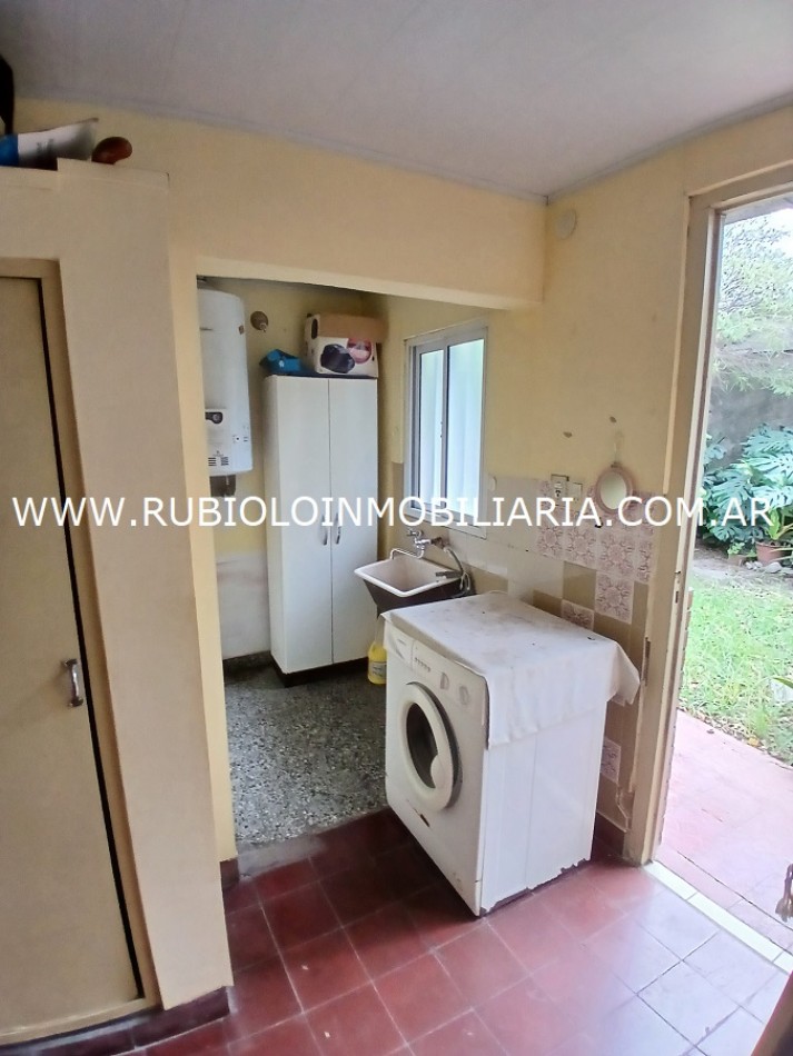 RAFAELA - AVDA. R.S. PEÑA 137 - 3 Dormitorios - 2 Baños - Garage - Sector Oficina o Actividad Comercial