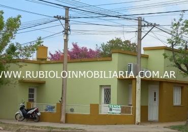 VENDIDO - SUNCHALES -  A 3 CUADRAS DE PLAZA LIBERTAD - VIVIENDA 2 DORMITORIOS - GARAGE - Todos los servicios