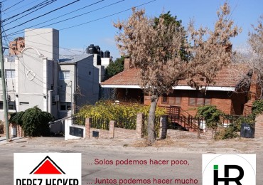 VILLA CARLOS PAZ - Cordoba - Casa 2 Dormitorios - Estacionamiento - 3 cuadras del Kuku