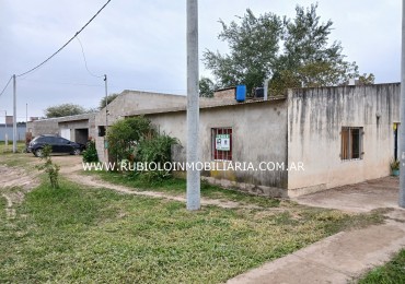 COLONIA ALDAO - VIVIENDA de 3 DORMITORIOS - QUINCHO - PATIO - GARAGE - DEPOSITO / TALLER